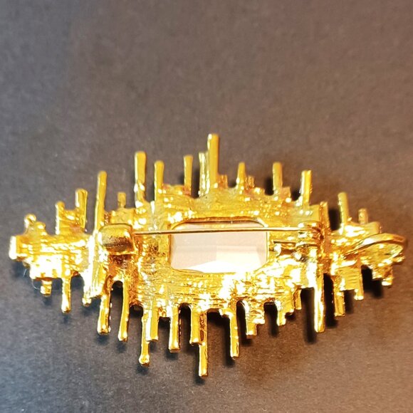 Elegant Rhinestone Brooch - Picture 3 of 5